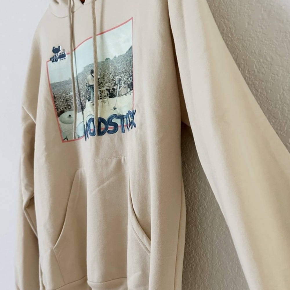 NWOT Woodstock Hoodie - Picture 5 of 7